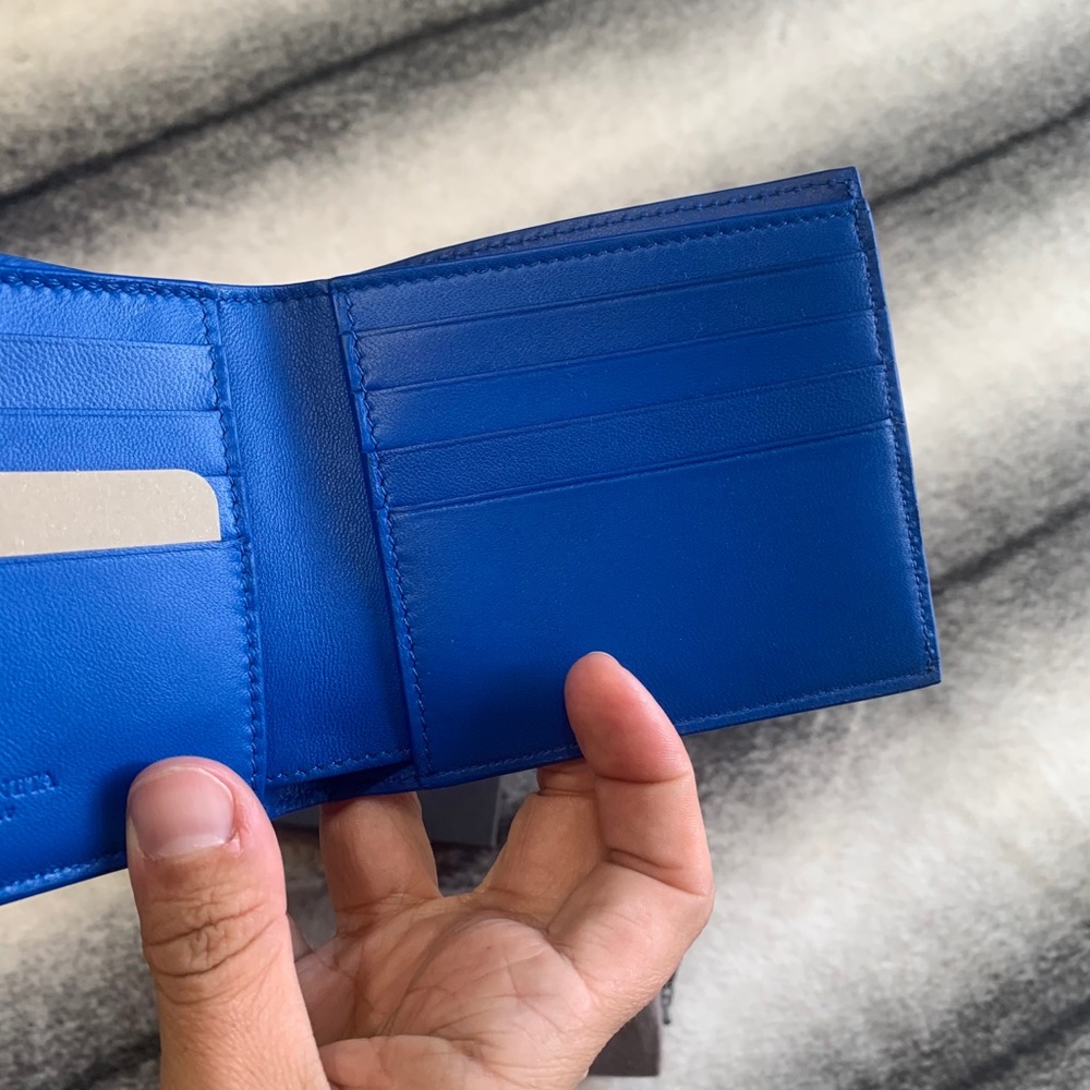 { Bottega Veneta } New Intrecciato Wallet Blue - Picture 8 of 10